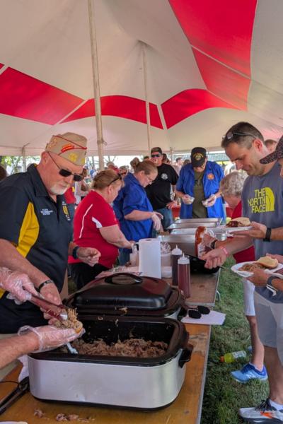 Wisconsin VFW serves food to community